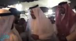 بالفيديو: “الصبحي” مصاب تفجيرات الحرم النبوي يجمعه لقاء مع أمير المدينة في ساحات المسجد‎