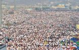 ضيوف الرحمن ينفرون من عرفات إلى مزدلفة