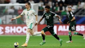 الإمارات تفوز على الجزائر بركلات الترجيح وتضرب موعدًا مع المغرب في نصف نهائي كأس العرب