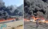 شاهد بالفيديو.. حريق هائل يلتهم عددًا كبيرًا من السيارات في مصر