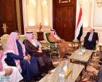 الرئيس اليمني يناقش مع الجانب السعودي إعادة إعمار المحافظات المحررة