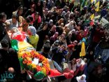 بالصور.. فلسطينيون يشيعون جثمان الفتى أبو نعيم بعد إعدام قوات الاحتلال له