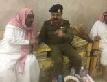 مدير شرطة جازان يعزي أسرة الشهيد”الصميلي”