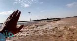 بالفيديو.. ” المسند ” يطالب بوسيلة سريعة وسهلة لإنقاذ السيارات العابرة فوق الوديان