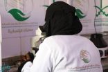 مركز الملك سلمان للإغاثة تواصل تقديم خدماتها العلاجية في مديرية الخوخة