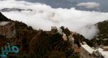 بالفيديو.. لقطات ساحرة لجبال فيفاء بعد الأمطار في جازان