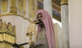 خطيب المسجد النبوي محذراً المسؤولين والموظفين: لا تغركم المناصب والرشوة من أسباب الخراب
