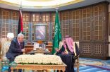 في اتصال هاتفي .. خادم الحرمين يتلقى تهنئة بعيد الأضحى من الرئيس الفلسطيني