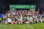 تركي السلطان يتوّج  أبطال الهلال بكأس الدوري الممتاز لدرجة الشباب تحت 19 سنة
