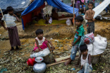 بنجلاديش تبني 10 آلاف دورة مياه بمخيمات الروهنجيا