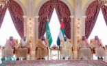 محمد بن راشد أثناء استقباله الأمير محمد بن سلمان: علاقاتنا مع السعودية استراتيجية
