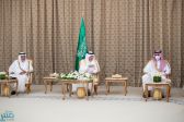 أمير مكة ونائبه يستقبلان عددًا من العلماء وأئمة وخطباء المسجد الحرام