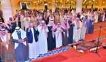 أمير الرياض يؤدي صلاة الميت على “محمد بن عبدالرحمن”