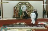 فيديو | خادم الحرمين يستقبل قادة ورؤساء وفود الدول المشاركين في القمة الإسلامية بمكة