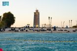 شاطئ المستقبل في جدة يستقطب السياح وهواة السباحة
