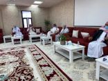 “بلدي الباحة” يعقد اجتماعًا مع معرفي قرى مدينة الباحة