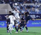 الشباب يتخطى العدالة بهدف كارلوس جونيور وينفرد بقمة دوري روشن السعودي