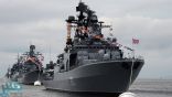 البحرية الأمريكية تعلق على “احتكاك” بين طراد تابع لها وسفينة روسية