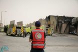 الهلال الأحمر بالرياض يباشر حريقًا في أحد المصانع أسفر عن 3 إصابات