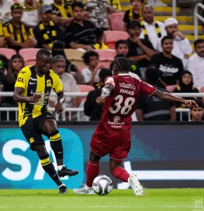 الاتحاد يتعثر أمام الخلود بتعادل مثير في افتتاح دوري روشن