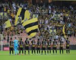 الاتحاد يعبر ضمك بثنائية ويواصل الانفراد بصدارة الدوري