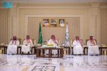 الأمير عبدالعزيز بن سعود يلتقي كبار المسؤولين في وزارة الداخلية وقادة القطاعات الأمنية