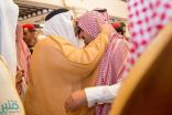 نائب أمير الرياض ينقل تعازي القيادة لأسرة الشهيد “القحطاني”