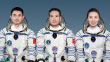 رائدان صينيان يستكملان جولة سير خارج محطة فضاء مستقبلية