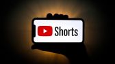 “يوتيوب” تتيح لصانعي المحتوى تحويل مقاطع الفيديو إلى “Shorts”