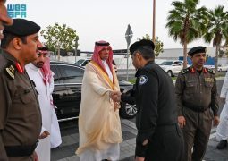 محافظ جدة يشارك الإفطار الرمضاني مع قادة ومنسوبي القطاعات الأمنية في الميدان بالمحافظة