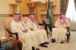 الأمير بدر بن سلطان يستقبل وزير الخدمة المدنية