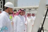 الأمير بدر بن سلطان يقف ميدانياً على مراحل العمل في الصيانة الدورية للكعبة المشرفة