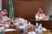 أمير مكة بالإنابة يستعرض خطط لجنة تنمية خدمات و مرافق المنطقة