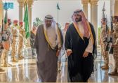 سمو وزير الدفاع يستقبل نائب رئيس مجلس الوزراء وزير الدفاع بدولة الكويت