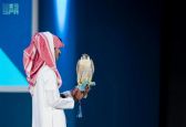10 طواريح يبيعون صقورهم الـ 3 في سابع ليالي مزاد نادي الصقور السعودي