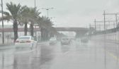“الأرصاد” : هطول أمطار خفيفة إلى غزيرة ورياح نشطة وأتربة مثارة على 10 مناطق