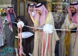 أمير عسير يدشّن وحدة الخدمات المتنقلة للأحوال المدنية