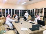 أمير الباحة يوجه بإجراء المقابلات الشخصية للموظفين عبر الاتصال المرئي