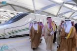 أمير المدينة المنورة يشهد استئناف رحلات قطار الحرمين