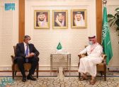 وزير الخارجية يستقبل الأمين العام لمنظمة السياحة العالمية