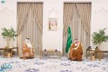 سمو ولي العهد يستقبل وزير خارجية دولة قطر