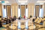 الأمير عبدالعزيز بن سعود يعقد جلسة مباحثات رسمية مع رئيس مجلس الوزراء وزير الداخلية في قطر