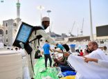 إدارة السقيا بوكالة شؤون المسجد النبوي توزع أكثر من (٢٠٠) ألف عبوة زمزم ليلة ٢٩