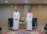 وزير الخارجية يلتقي نظيره القطري