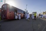 حجاج بيت الله الحرام يتوافدون إلى مشعر منى لقضاء يوم التروية