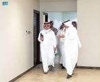أمير عسير يطّلع على نسب الإنجاز في مشروعات بلدية خميس مشيط