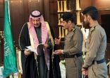 أمير منطقة الباحة يتسلّم نسخة من التقرير الإحصائي السنوي للسجون