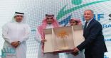 رئيس هيئة الرياضة يدشن شعار بطولة العالم للأندية لكرة اليد