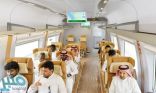 بتوجيه أمير مكة : انطلاق أولى رحلات العمرة والزيارة لأبناء شهداء الواجب