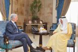 الأمير خالد الفيصل يستقبل سفير فرنسا لدى المملكة
